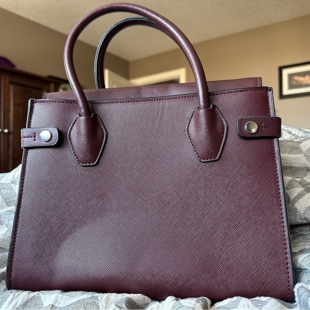 🌟 host pick! 🌟 Zara city bag in leather red wine color with 2 big 2 small